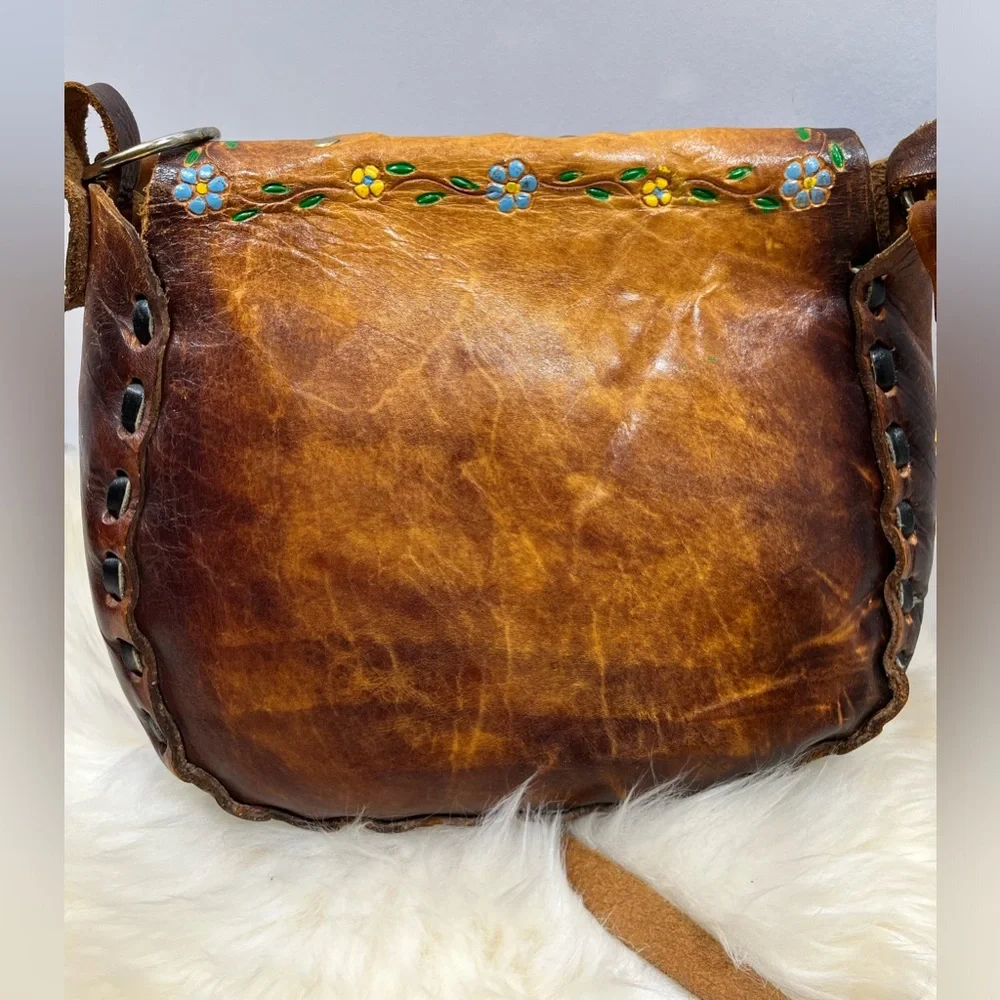 Gift
Vintage RARE Authentic 1970 Hand painted Tooled Leather Crossbody - Picture 5 of 17